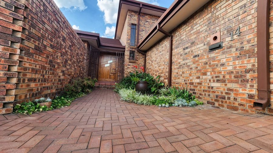 3 Bedroom Property for Sale in Sasolburg Ext 4 Free State